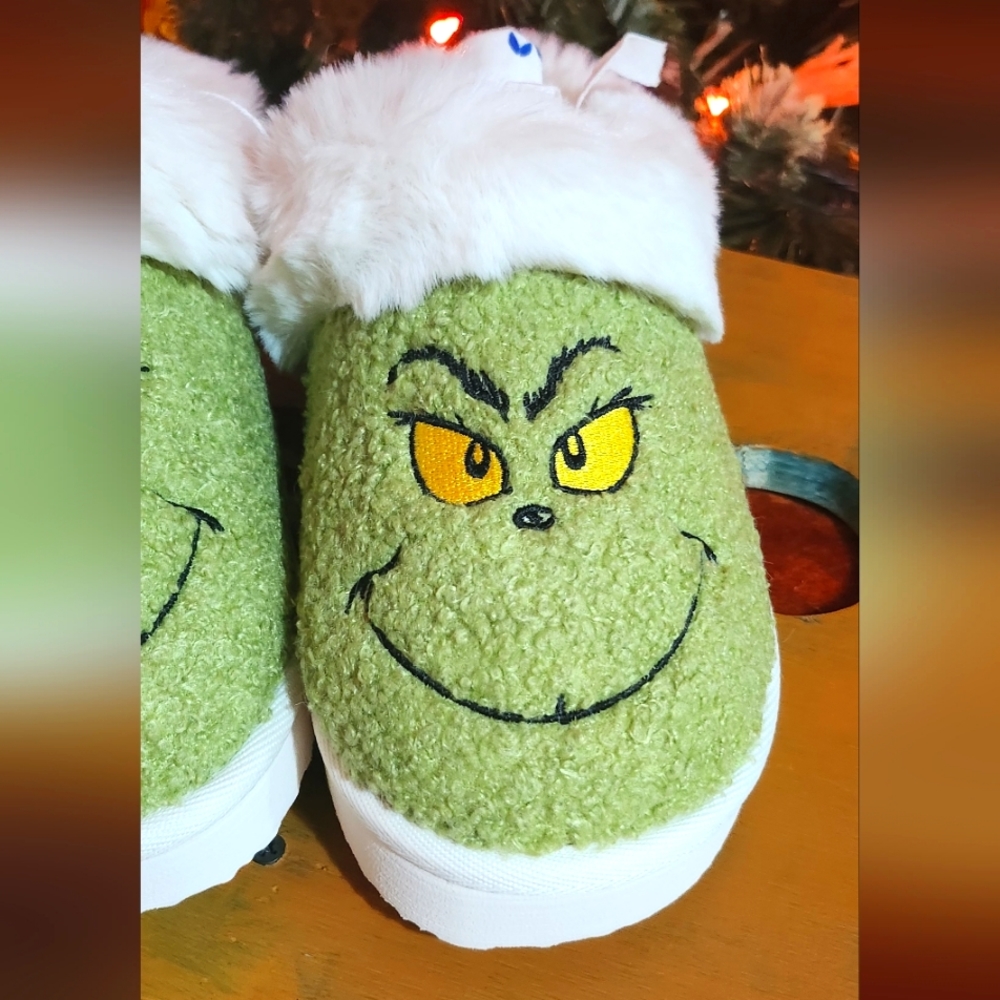 Cozy Green Grinch Slippers - Picture 2 of 8